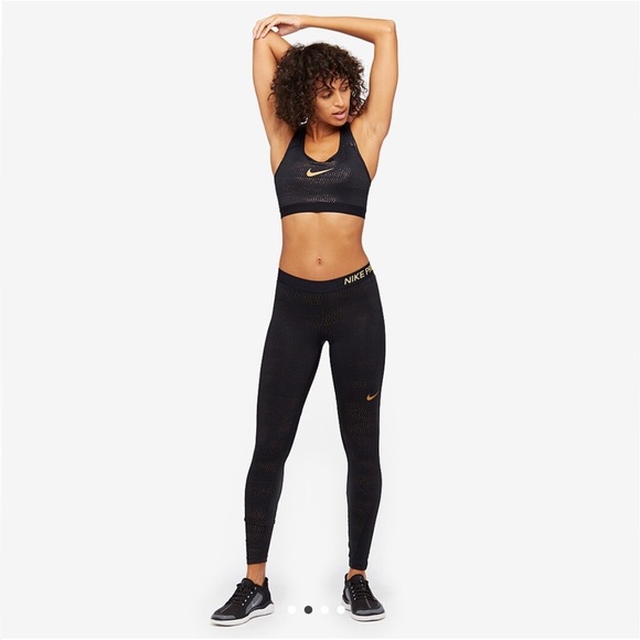 Nike Pro Metallic Dots Sports Bra & Tight Set in Black & Metallic Gold. Size M - Picture 12 of 14
